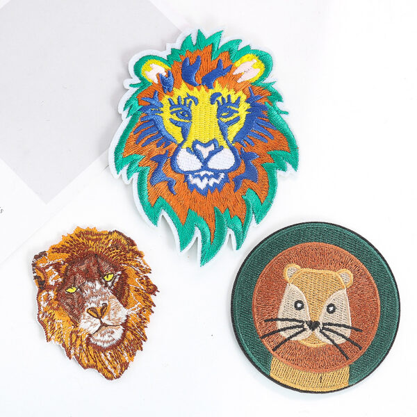 Cartoon lion animal embroidery cloth sticker clothing accessories embroidery badge DIY hole adhesive Patches decal